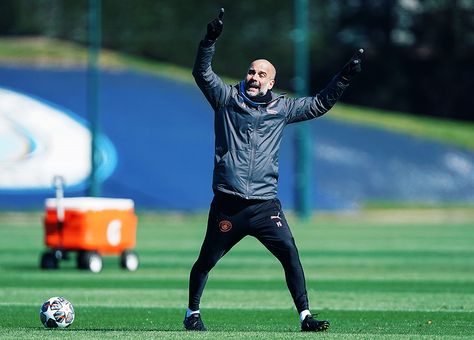 Next time you see a “Pep possession drill” or “Arteta small-sided game”…

pause for a second.

Don’t copy it.

Understand the idea behind it. 🧵