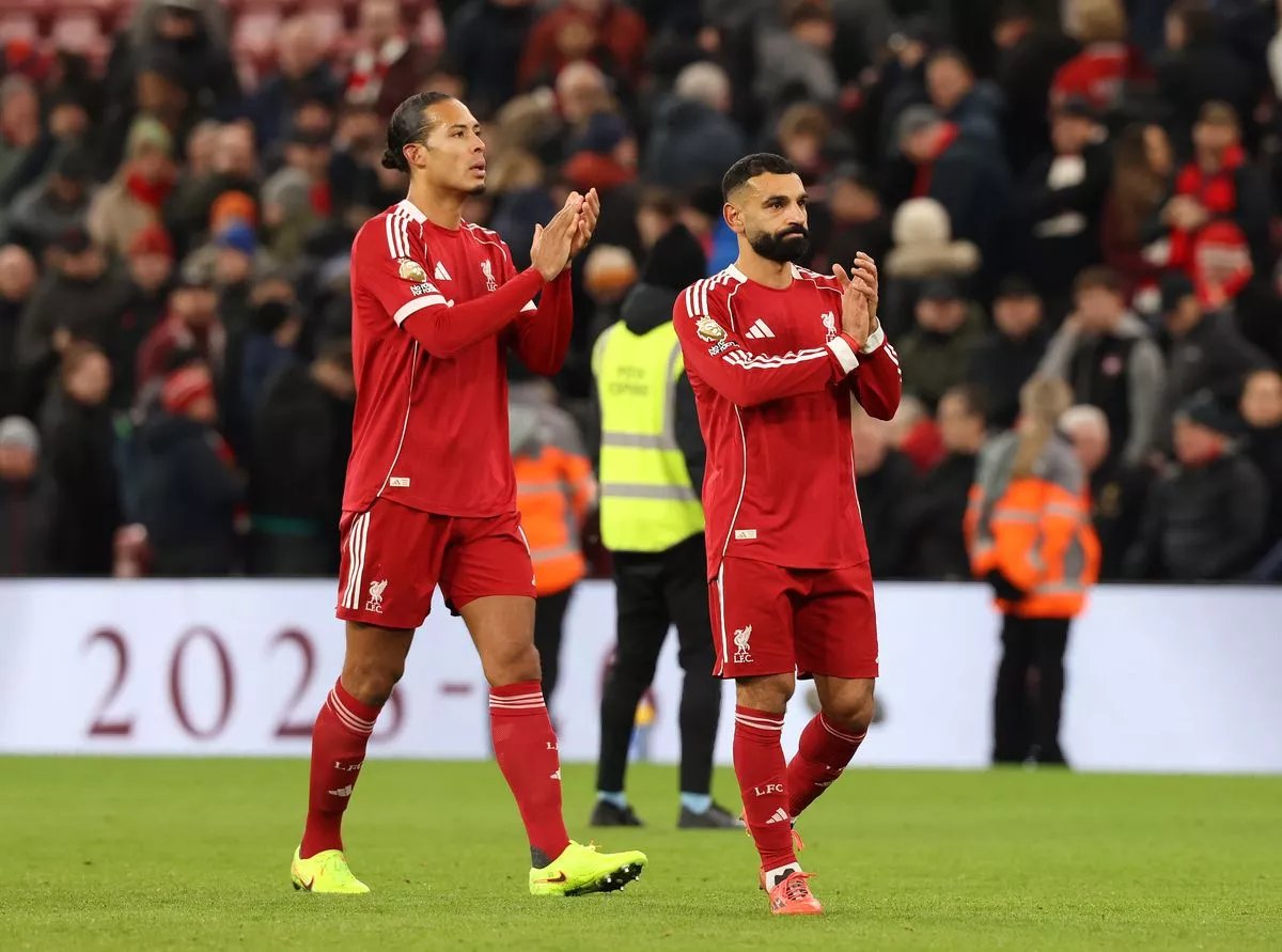 TouchlineX's tweet image. 🚨🗣️ Van Dijk on Salah's absence against Sunderland in Liverpool's 1-1 draw: "It's not like you have unlimited credit; everyone has to perform."

"Mo has been doing that but the manager made that decision in the last two games. We all want the best for the club."