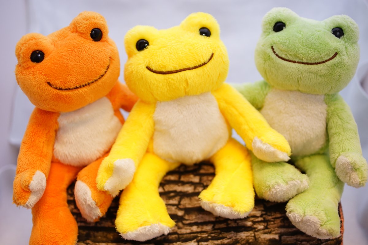 お遊びでカエル写真撮るレベルでも、ぜんぶの瞳にキャッチライト入れ