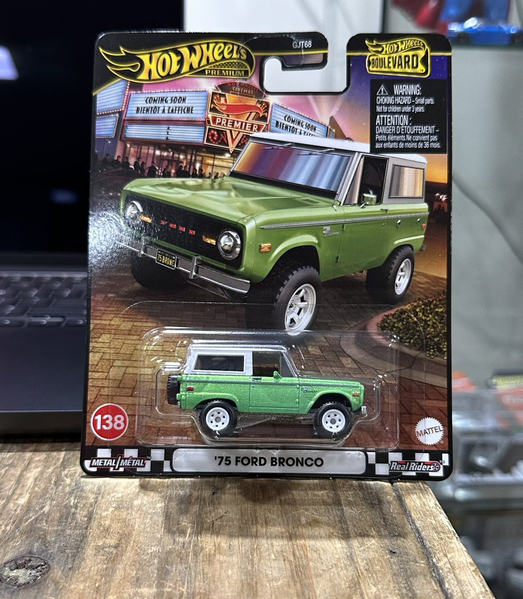 DiecastHype's tweet image. The 137 Laurel is my favorite, but the 138 Bronco is a sleeper! Also, the cab is removable😮‍💨

#HotWheels #Bronco