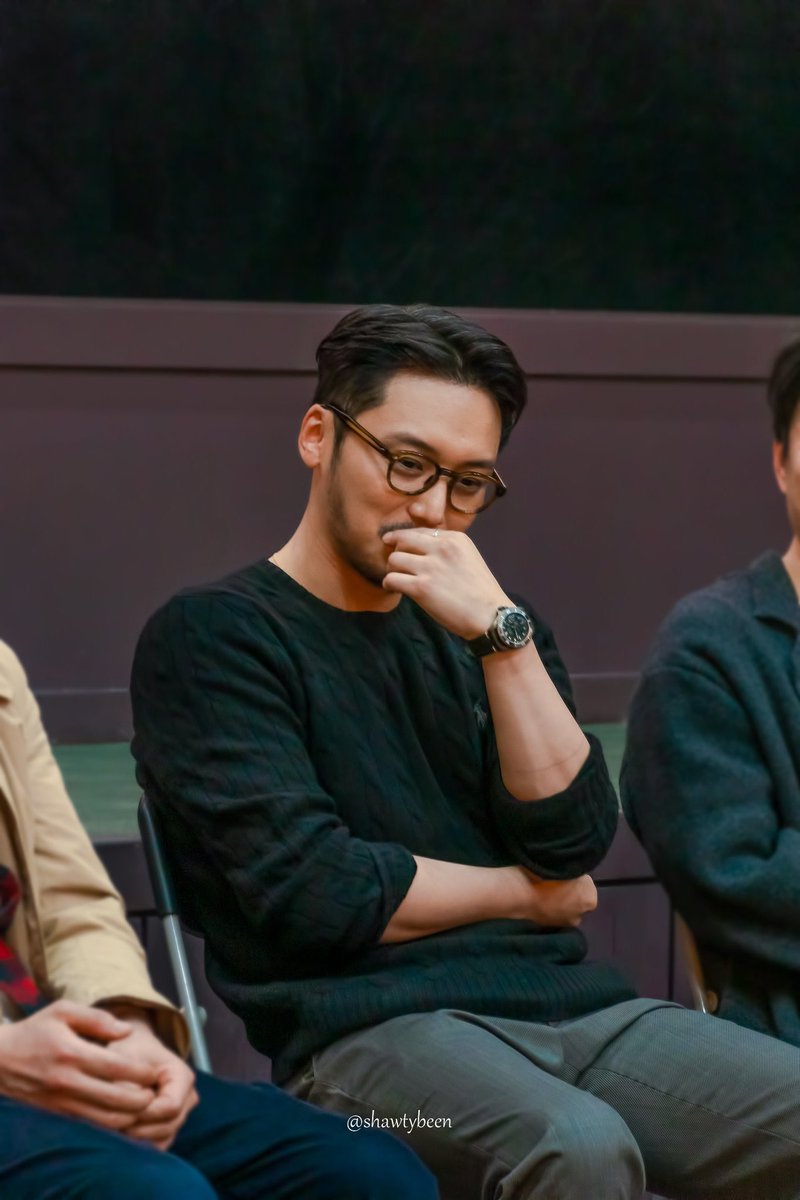 0_fe__'s tweet photo. GV 변요한……… 보고싶긴하다……. https://t.co/g0FhhsNPAp