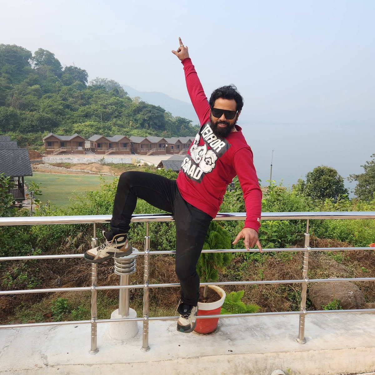 SomnathKarActor's tweet photo. চোর-ডাকাতের করিছে বিচার
কোন সে ধর্মরাজ?
জিজ্ঞাসা কর বিশ্বজুরিয়া
কে নয় দস্যু আজ?
এই স্বাধীন ভারতে এটাই তো আমার নিয়তি
কেউ বলে বিপ্লবী কেউ বলে ডাকত 🇮🇳
#KBKD ❤️🫰🤟👍✌️🥰 JEET
#anantasingha #somnath #somnathkar #somnathkaractor #love #viralpost2025 #tollywood #superstarjeet https://t.co/6Pmiu1F9oj