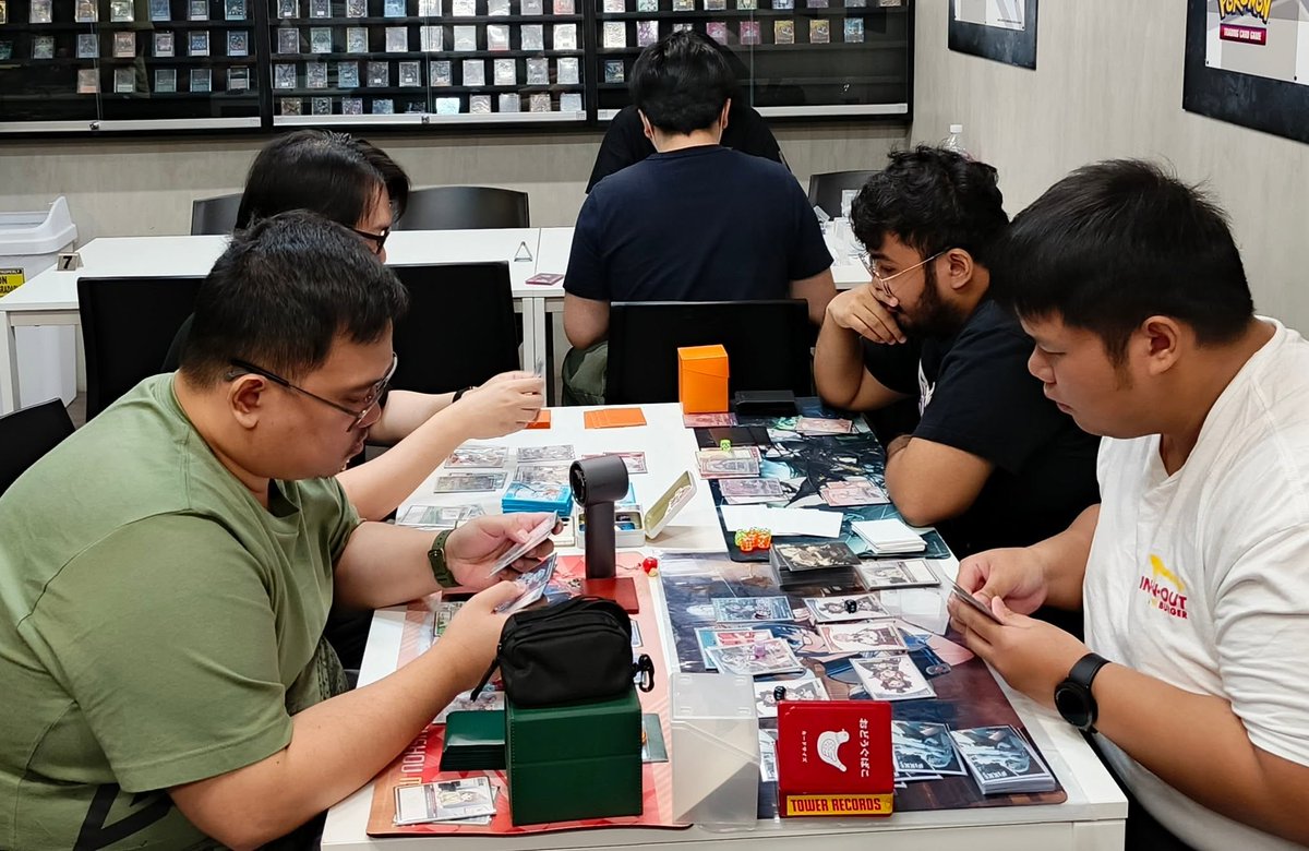 DropOutCandy's tweet image. In my TCG era with the occasional shoutcasting on the side