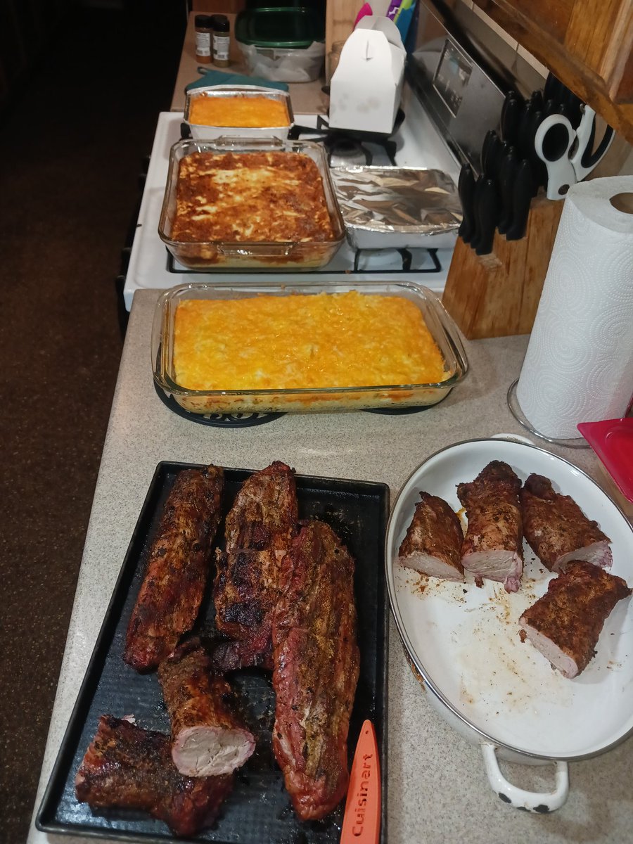 psyborg990's tweet image. Birthday BBQ for my brother SmokingMechanic was amazing. 3 different flavors of smoked tinderloins, california rice, and chile relleno.