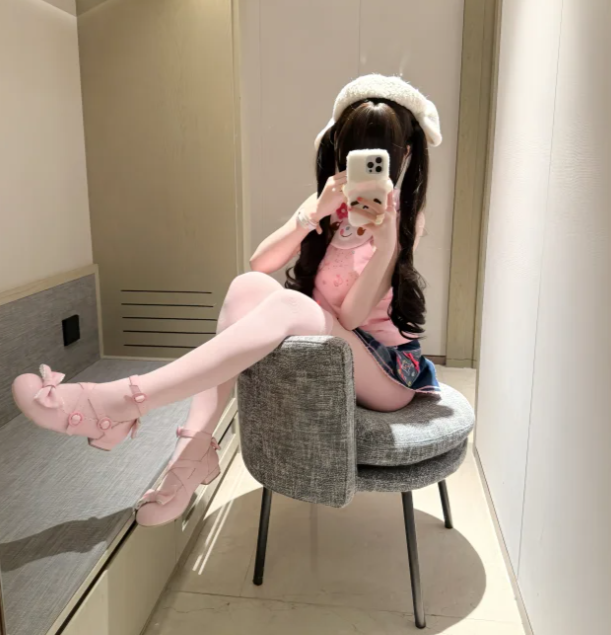 marad333333's tweet photo. 别在家不理我🥺 #萝莉 #反差 https://t.co/YorbimyW5i