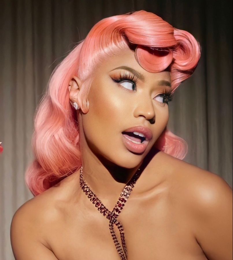 happy birthday to the queen of rap, to the most talented woman ever, to the legendary female rapper, to THE nicki minaj 👑