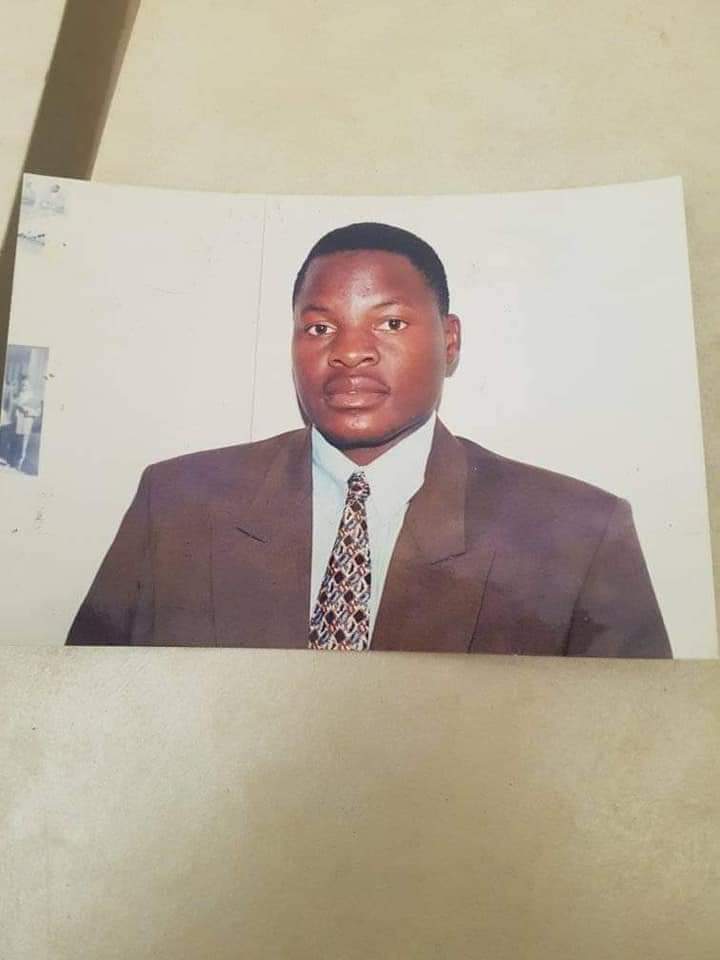 molokele's tweet image. THE LEARNMORE JONGWE MEMORIAL TRUST

Ambuya Jongwe Christmas Cheer Fund

Warmest greetings to you all friends and comrades of the late Learnmore Jongwe

Please do all kindly take note that our annual special fundraising initiative to help buy Christmas groceries for our beloved…