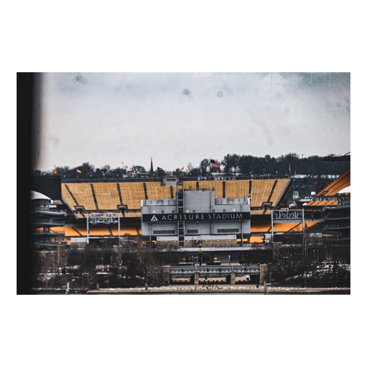 lastnamefloyd's tweet photo. Funny little town of Pittsburgh https://t.co/JyNX6TaGl5