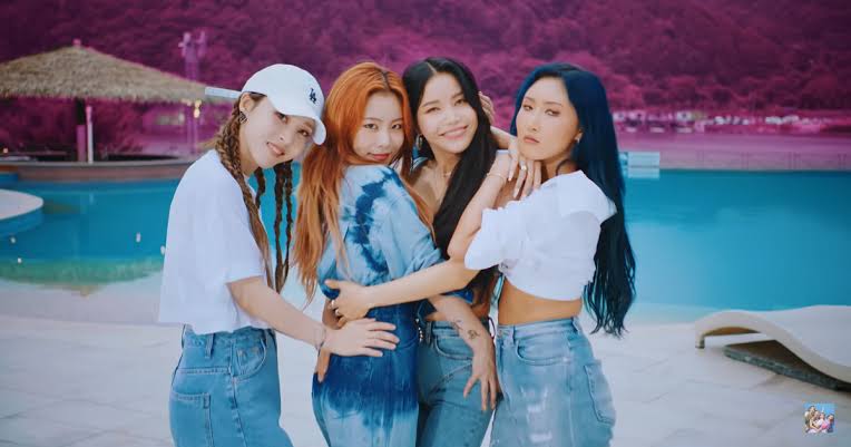 It's them not just in Kpop. 

They are my most favorite groups in the whole wide world. My home, my peace, my comfort 🤧🥺💚

#MAMAMOO