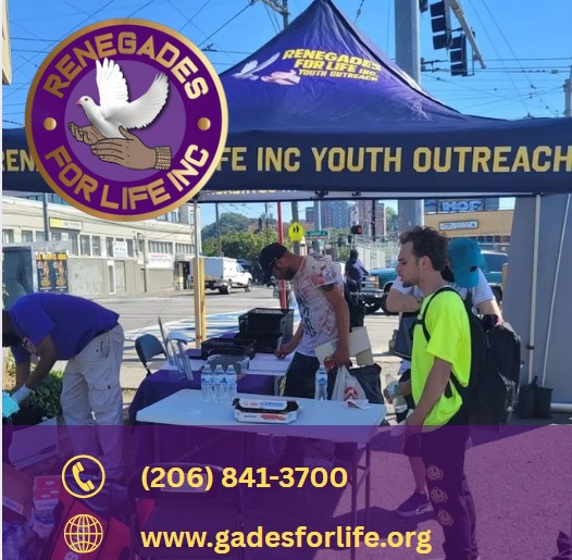 GadesForLife's tweet photo. Gun Violence reduction means more than just defining it as a public safety issue or a public health crisis! It means having boots on the ground consistently! Building relationship capital through having real street equity and then leveraging that capital! https://t.co/IBpJUm02mH https://t.co/BUUkWnSAdL