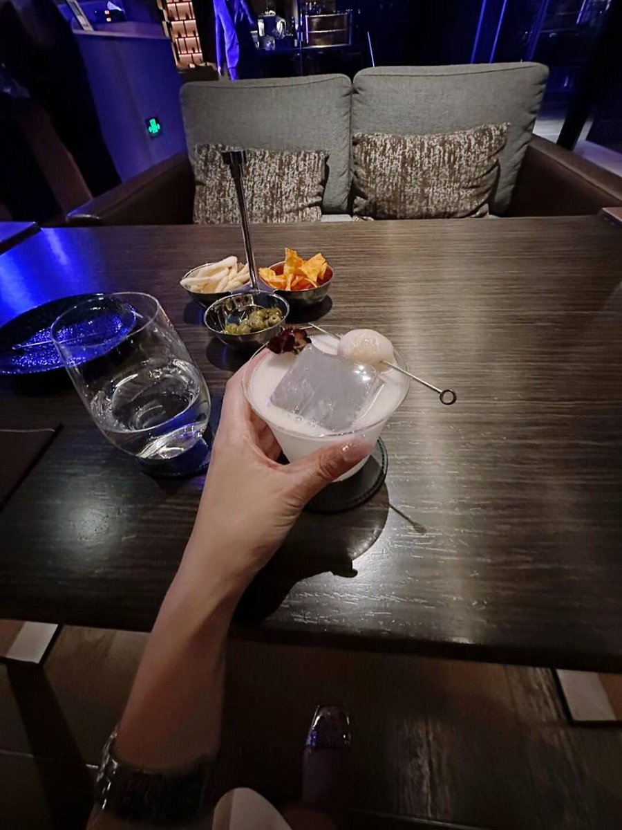 lebasque47's tweet image. Chill vibes, good drinks, and tasty bites  the perfect setup for a relaxing night. 🥂✨ #EveningVibes #CocktailHour
