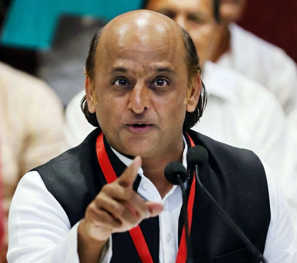 टोपी हटाने के बाद यदमुल्ले सदमें में है 😬😬😬