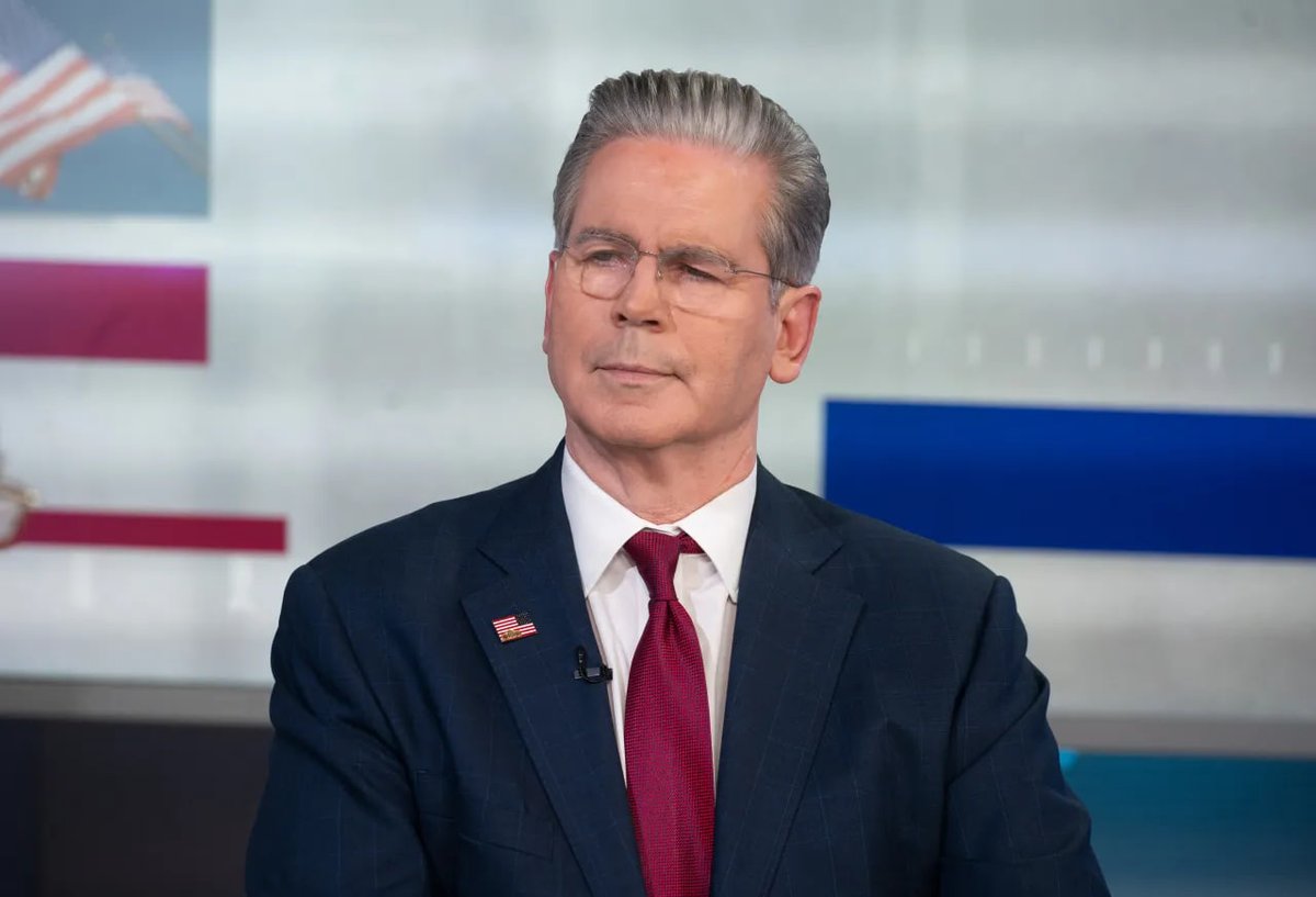 🚨BREAKING: Karoline Leavitt has announced Treasury Sec. Scott Bessent has launched a MAJOR investigation to track every dollar that’s flown into Antifa’s hands.

Is this what you voted for?

Yes or No?

IF Yes, Give me a THUMBS-UP👍!