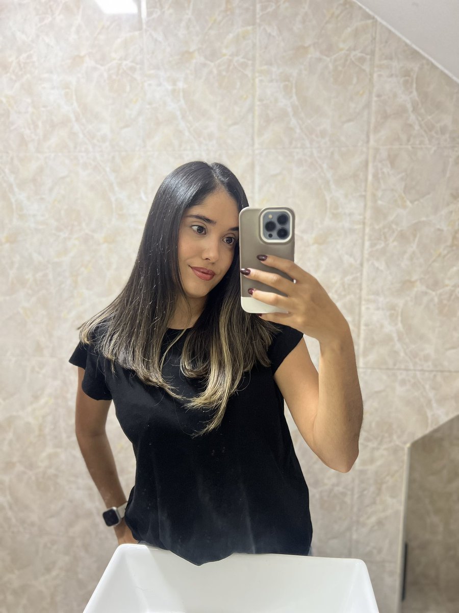 Genesiseme_'s tweet photo. Short hair season💇‍♀️ https://t.co/x6T5kYDR1b
