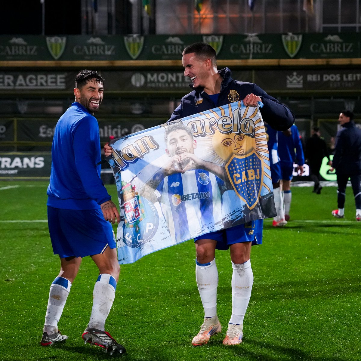 FCPorto's tweet photo. 💙Alan Varela 🇦🇷 https://t.co/NNbCbOx3FI