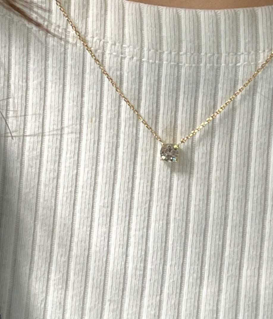 この度はレハイムにて一粒ダイヤネックレスをお選びいただきまして誠に