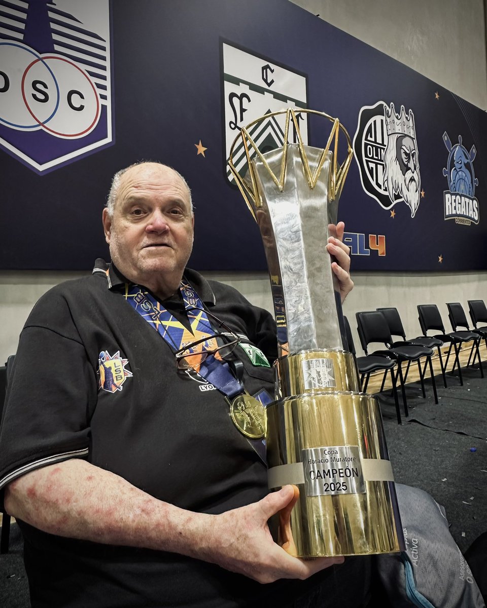 🏆🏆🏆 Uno que estuvo en todas…

🩺 Él vino para esto, tenía que estar presente

👊🏼 ¡Vamos, Chiqui!