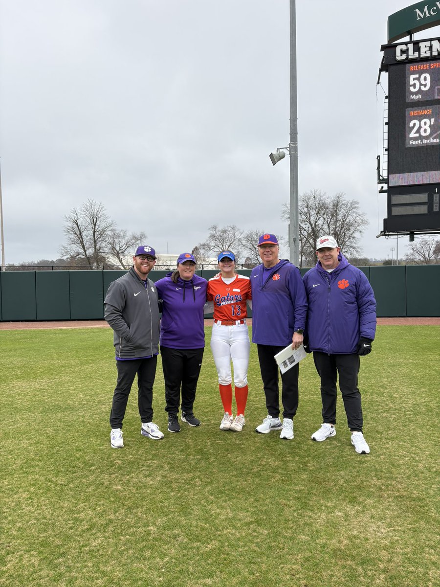 Camryn Wolfe tweet media