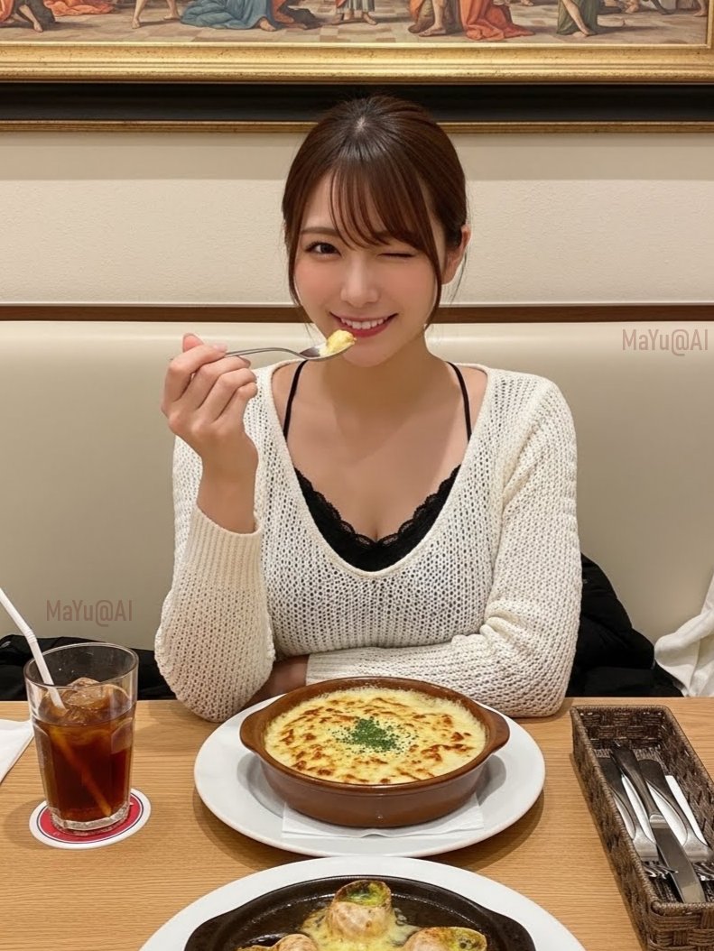 サイゼで喜ぶ彼女 She is happy at Saizeriya. （a popular Italian