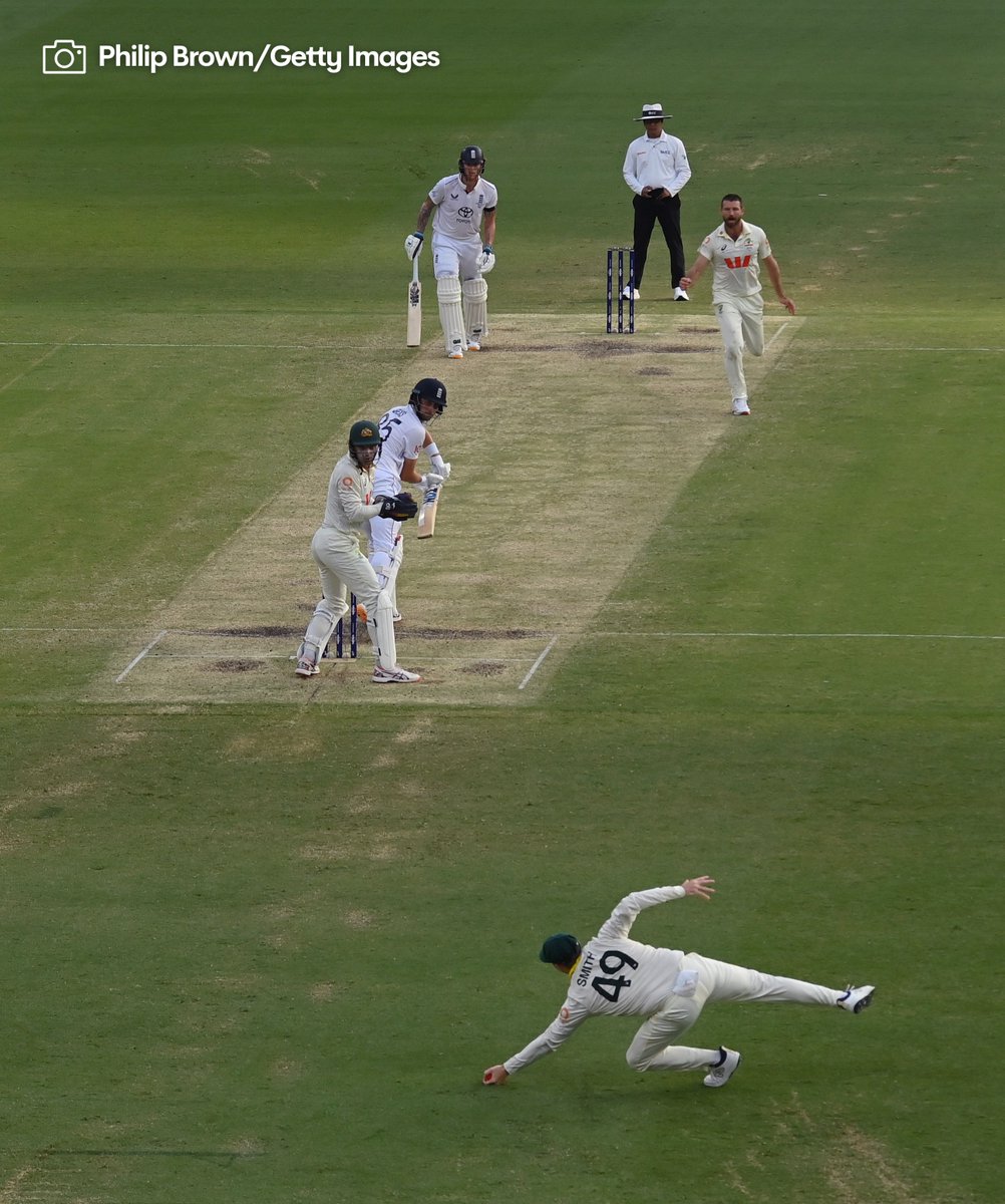 7Cricket's tweet image. This photo of Steve Smith&apos;s slips catch 👊

📸 @dudleyplatypus #Ashes