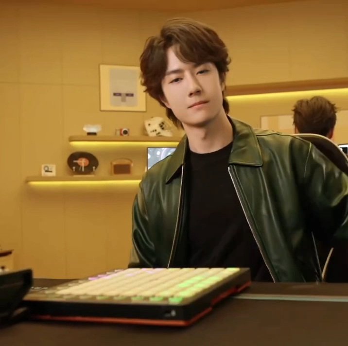 เห็นหน้าคนขายก็รู้ว่าต้องอร่อยแน่
YIBOxYanjinPuzi GlobalBSP
#WangYiboYanjinShopGBA