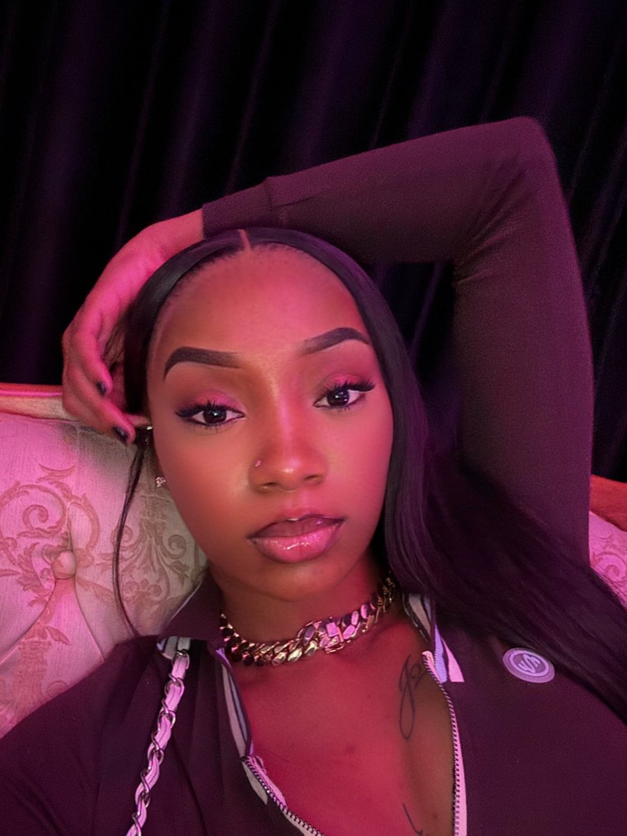 theazoriaj's tweet image. such a beautiful face .