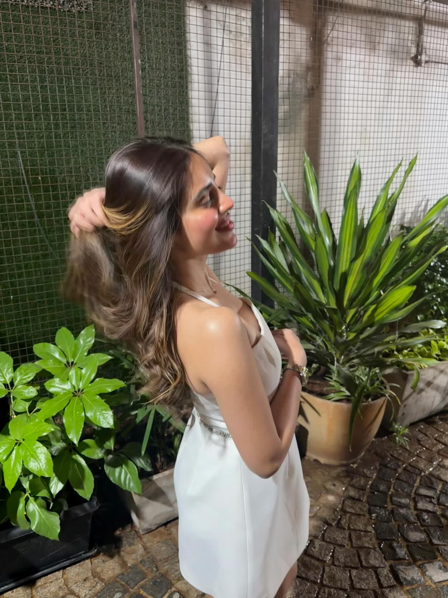 G7nJxbcaMAI6jfl?format=jpg&name=large