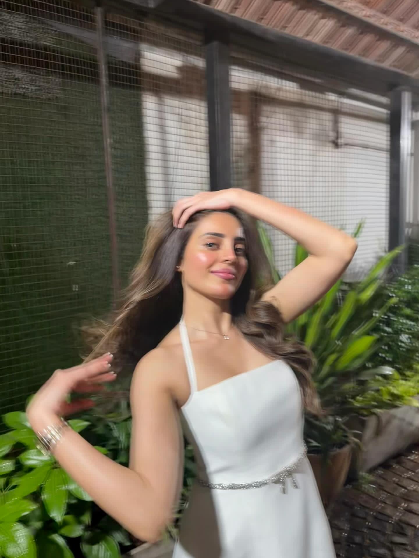 G7nJyM7acAEHozJ?format=jpg&name=large