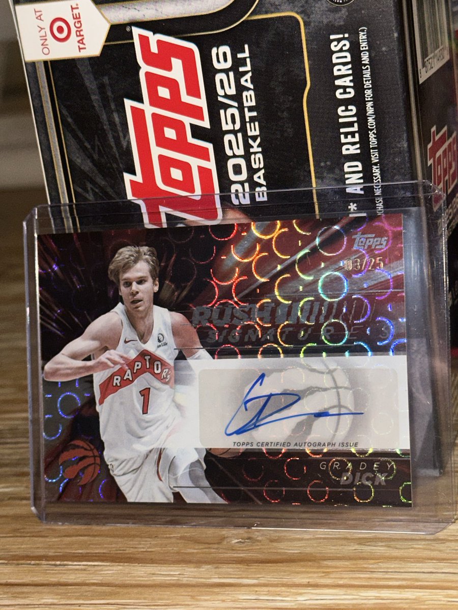 DerekBurnss's tweet photo. Gradey Dick #’d /25 out of a Target Black Friday Blaster 🔥 @CardPurchaser #TheHobby #fortrade https://t.co/trQ46RMZNM