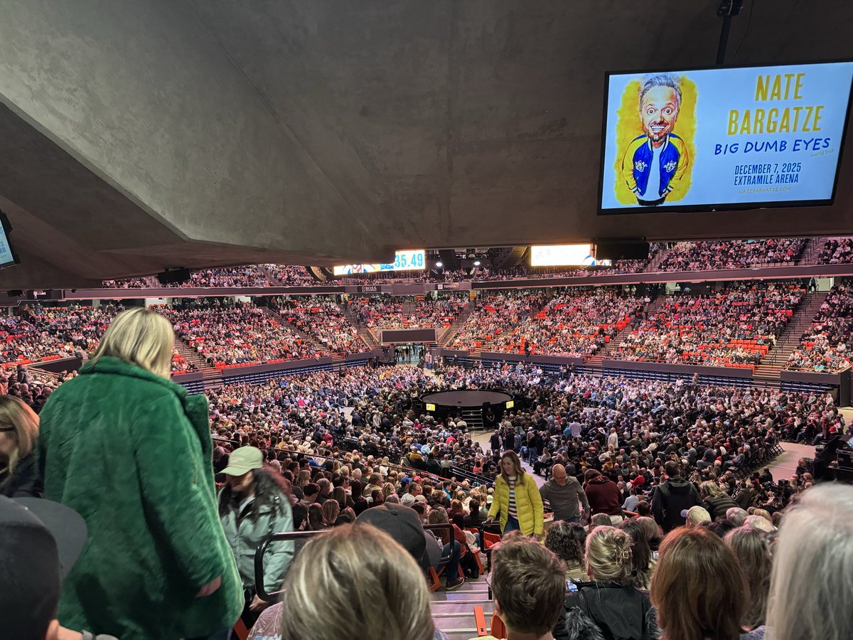 BradRossPrime's tweet photo. @extramilearena Why did you sell seats that cannot see the big screens then play commercials on the supplemental screens?  Terribly disappointing. https://t.co/KBJtdlFclg