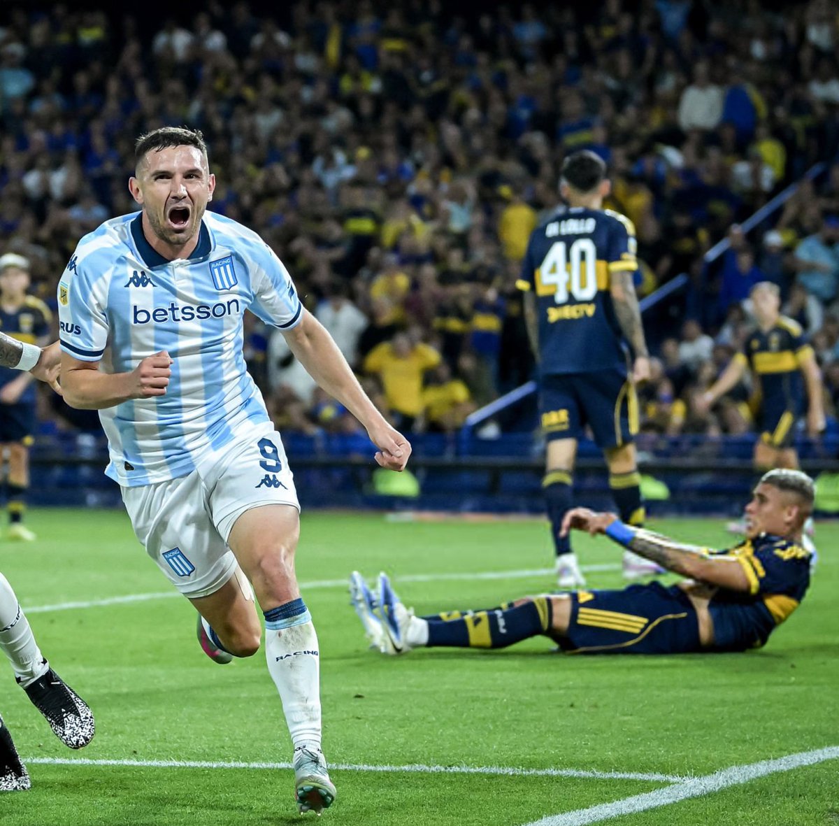 juampideluca_'s tweet image. Vos sos turro pero más turro que yo no sé