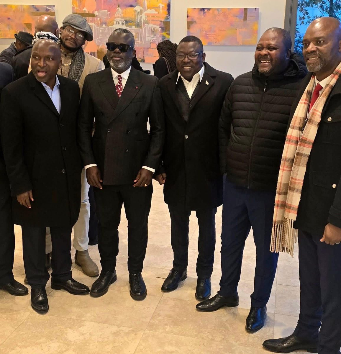 nyamboyogeye's tweet photo. La chorale des journalistes de @PatrickMuyaya peut ĂȘtre considĂ©rĂ©e comme une Ă©quipe de journalistes pratiquant un discours ethnique discriminatoire, semblable Ă celui de la Radio #RTLM qui incitait les Interahamwe Ă exterminer les Tutsis au Rwanda. Par exemple, #MUBENGA et #KALONJI dĂ©clarent quâun Tutsi est un âinsecteâ et quâils le dĂ©testent comme un serpent.