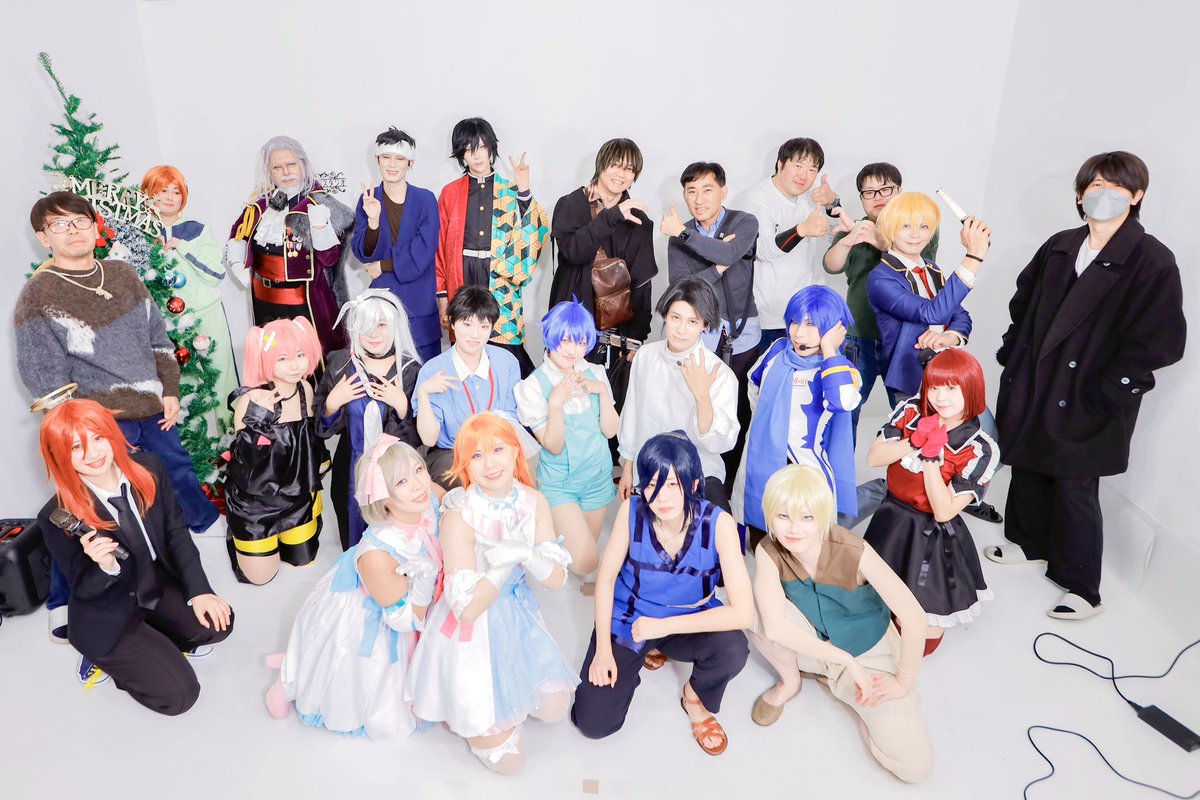 森パフォ💃！
凄い良かったぁ〜😊。スタジオでパフォーマンスやるの⁉️という不安もありましたが、結果やってよかったです^_^。パフォーマーの皆様には感謝‼️最後は演者を囲んで📸。
#上野の森2周年