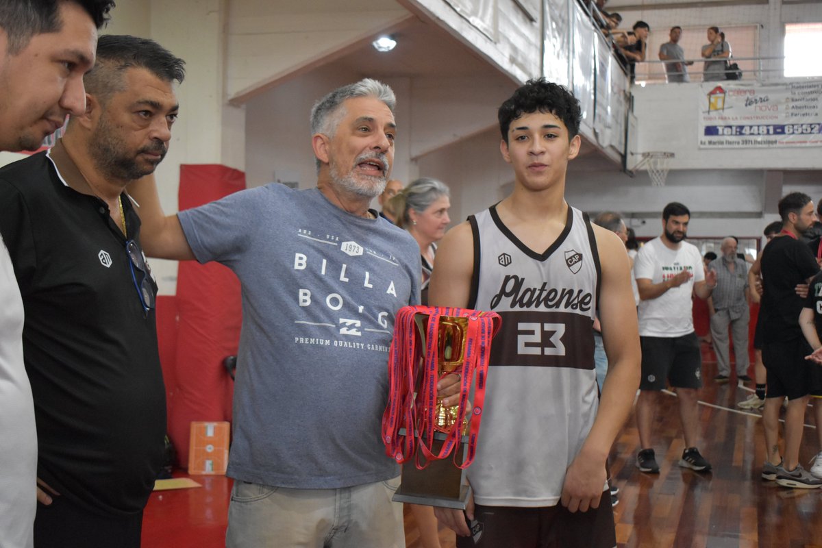 🏆 ¡Platense campeón de la categoría U17 del Nivel 1 del básquet masculino!

🦑 El calamar venció 74–65 a Italiano y se quedó con el título de esta categoría del básquet masculino metropolitano.

🎉 ¡Felicitaciones!