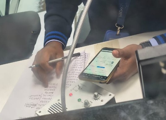 papalli's tweet photo. @airfairness @IndiGo6E This Pic is  ALL I have in terms of proof after spending 10+ hours outside the BLR airport in queue on Dec 5 . They knew there was no flight leaving but gave us NO information ; perhaps waiting for us all to give up! No one accountable to ask for my refund ; forget penalty! https://t.co/zrSz08Ayhl