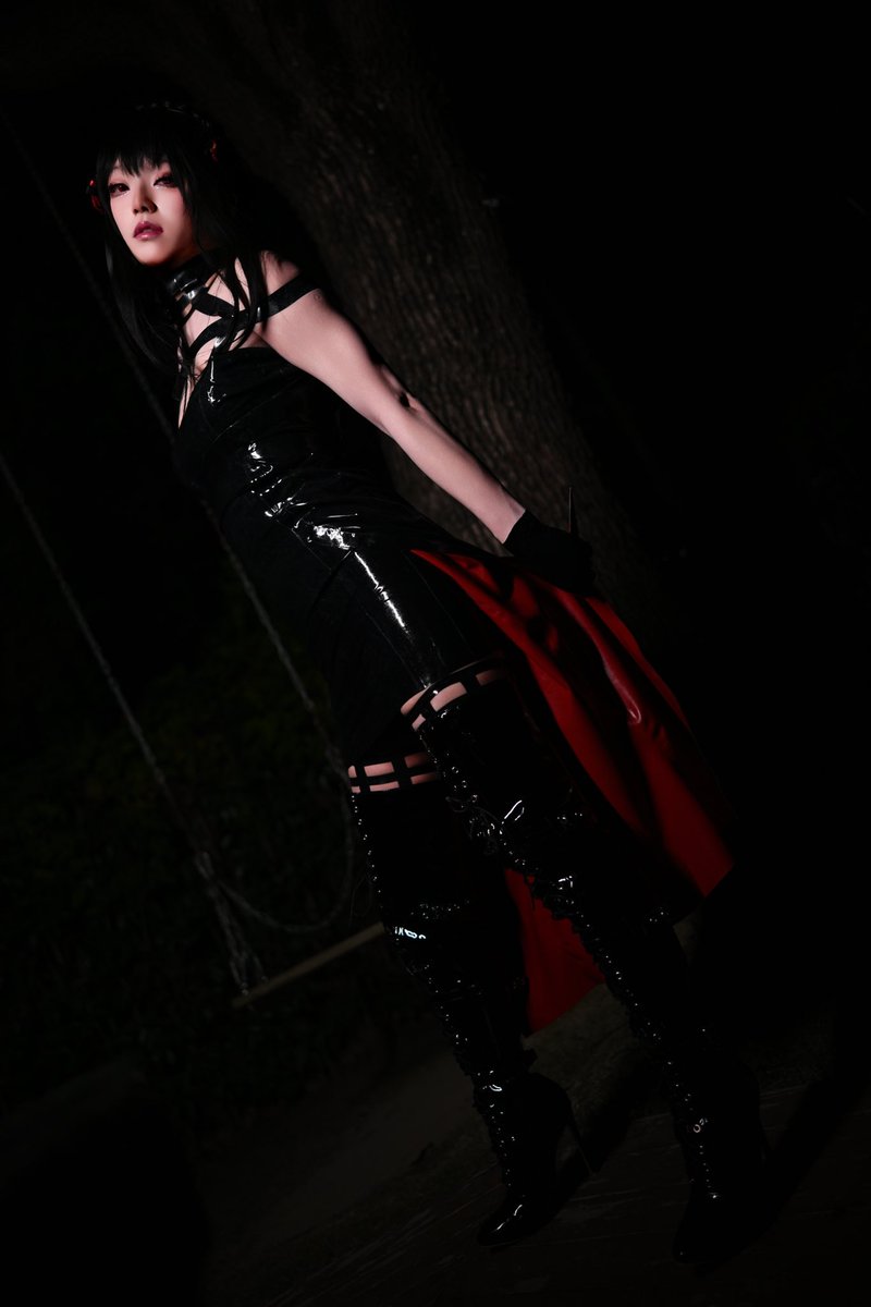 约尔小姐要来取走你的生命咯😈
#yorforger #cosplay #latex #胶衣
超绝👗<a href="/IllusionLatex/">ILLUSION-Latex</a>