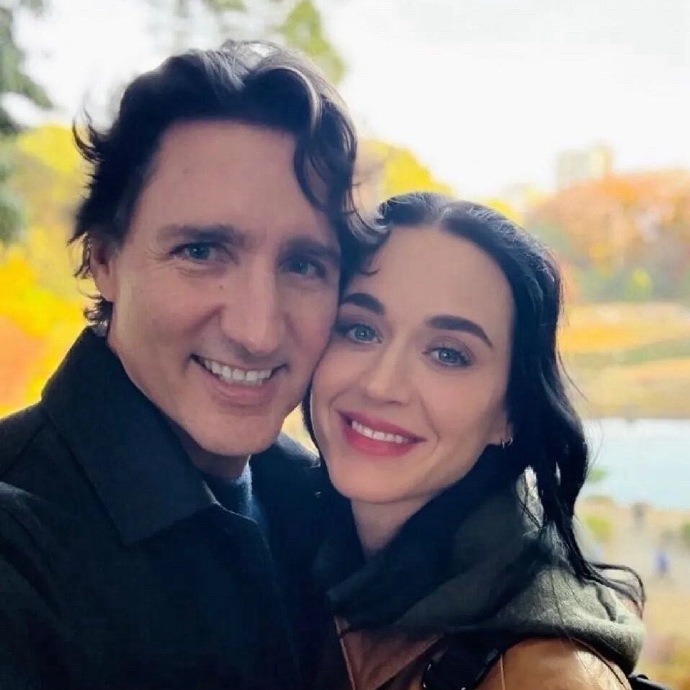 shanghaidaily's tweet image. American #singer #KatyPerry on Sat confirmed that she and former Canadian PM #JustinTrudeau are dating by sharing photos and videos on #Instagram from her recent trip to #Japan. #US #Canada