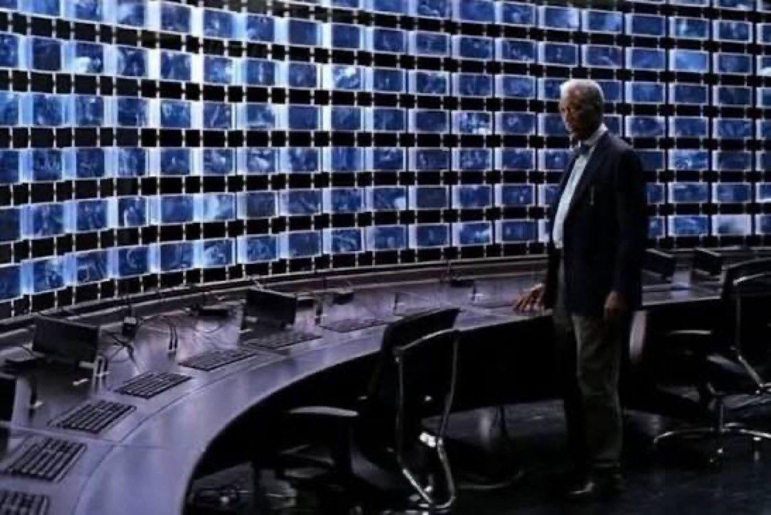 suayrez's tweet photo. @s8n Spotify when it steals my data and learns I like music https://t.co/RgVJxcjDbr