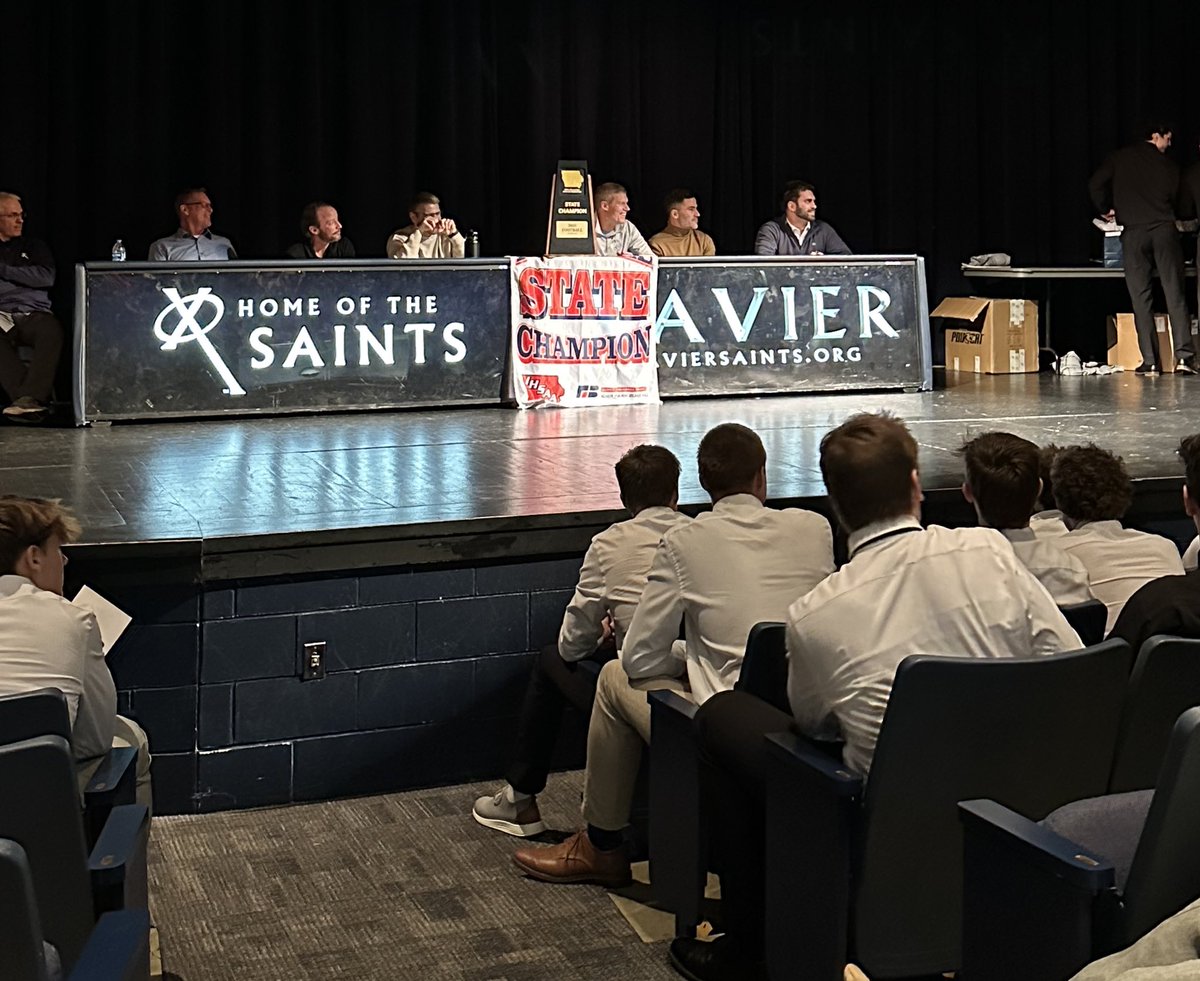 RaphaelEivots's tweet photo. Season #28 at Xavier is a wrap. What a special group! #XFB https://t.co/mP0vrtiySz