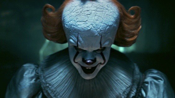 rianwiinter's tweet image. O pennywise foi um artista que teve sua arte roubada por outra coisa pra ser usada em algo ruim 
Ou seja ele meio que foi a primeira vítima de ia da história 

#ItBemVindosADerry #itwelcometoderry