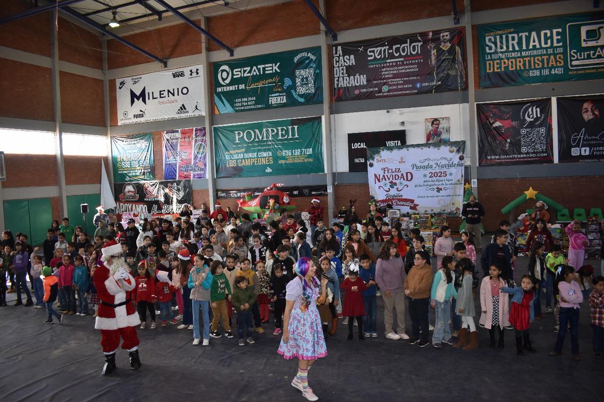 El día de hoy compartimos en una linda tarde la magia de la Navidad 🎄 con las hijas e hijos de mis compañeras y compañeros trabajadores de la educación de la Región Casas Grandes 

#SNTE
#Sección8 
#TanGrandesComoChihuahua