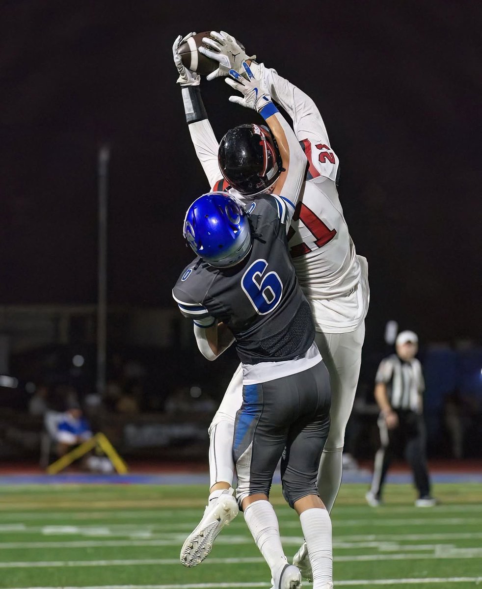 Thankful for a great senior season 
9-3 record
1st team all section DB
1st team all section Wr
75 tackles 
1 int 1 ff 2 fr
Receiving 29 rec 493 yards 4tds
Passing 13/24 326 yards 4tds
Defensive highlights - hudl.com/v/2TJy36
Offensive highlights - hudl.com/v/2TLFrc