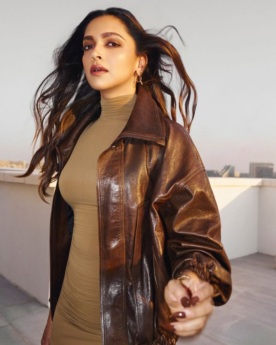 Rewriting the rulebook for on-screen presence.

Gorgeous Deepika Padukone ❤️