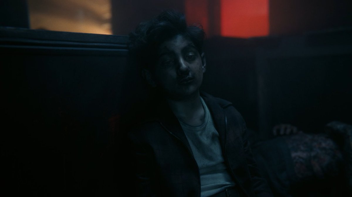 Welcome to Derry capítulo 7
Crack, Ídolo, Maquina, goat, peak, ganador, héroe, campeón.
Ahí fue el mejor personaje de la serie, murió como todo un héroe, protegiendo a la chica que le gusta.