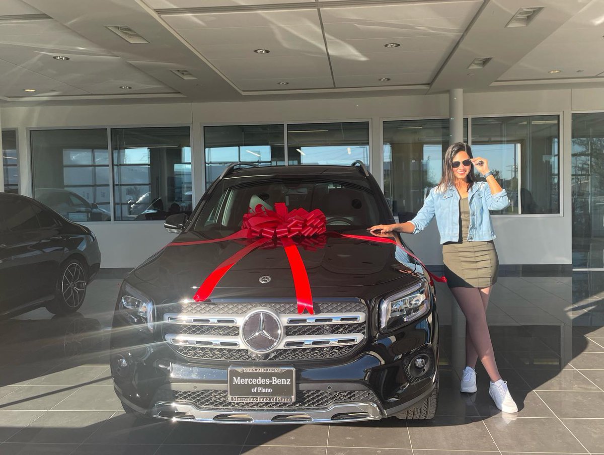 taniaroy52's tweet photo. Life just got faster and flashier.
Do you also like this car?
A. Yes
B. No
#Likecar #Likedriving https://t.co/7s0bKRiMWA