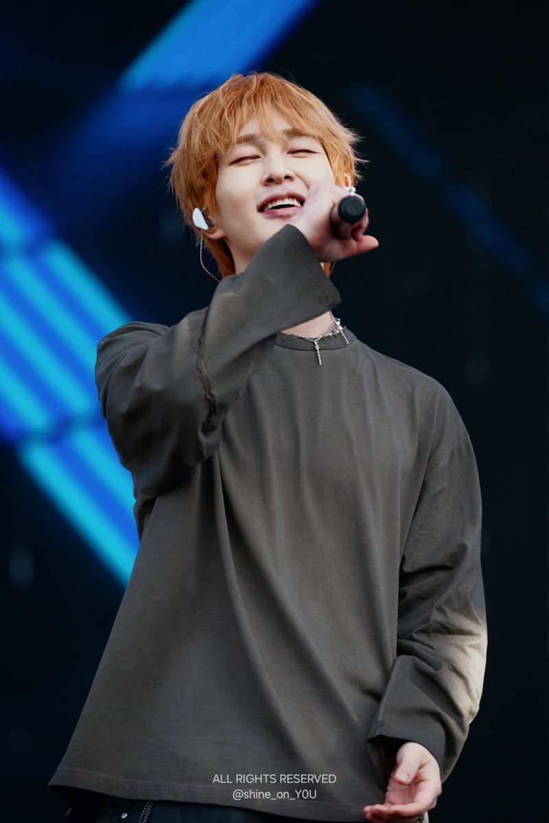 온유 #ONEW #オニュ@SHINee @ONEW_GRIFFIN