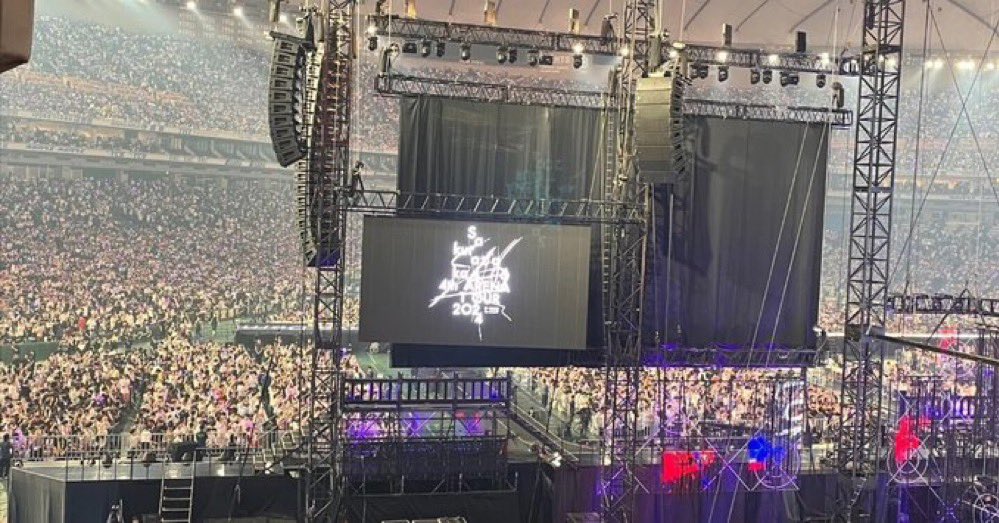 この差を見ても文句言うなと言えるのかね
同じドームの見切れ席だけど雲泥の差