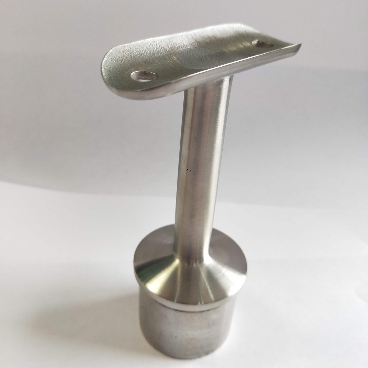 momobeyond1's tweet image. handrail bracket 
#glassraling #postrailing #handrailbracket #handrail #balustrade #buildinghardware