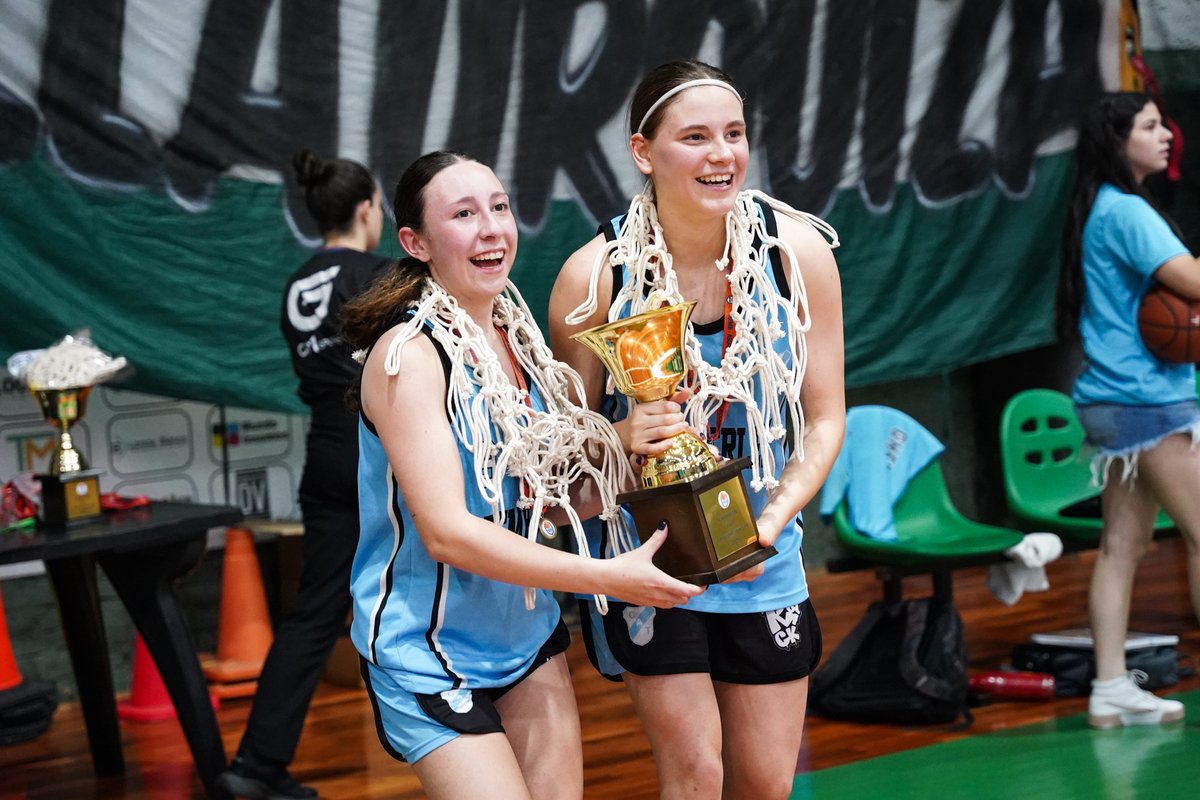 🏆 ¡Temperley campeón de la categoría U17 de Interconferencias B del básquet femenino!

⛽ Las Gasoleras vencieron 65–53 a Ferro Carril Oeste y levantaron el trofeo de esta categoría del básquet femenino metropolitano.

🎉 ¡Felicitaciones!