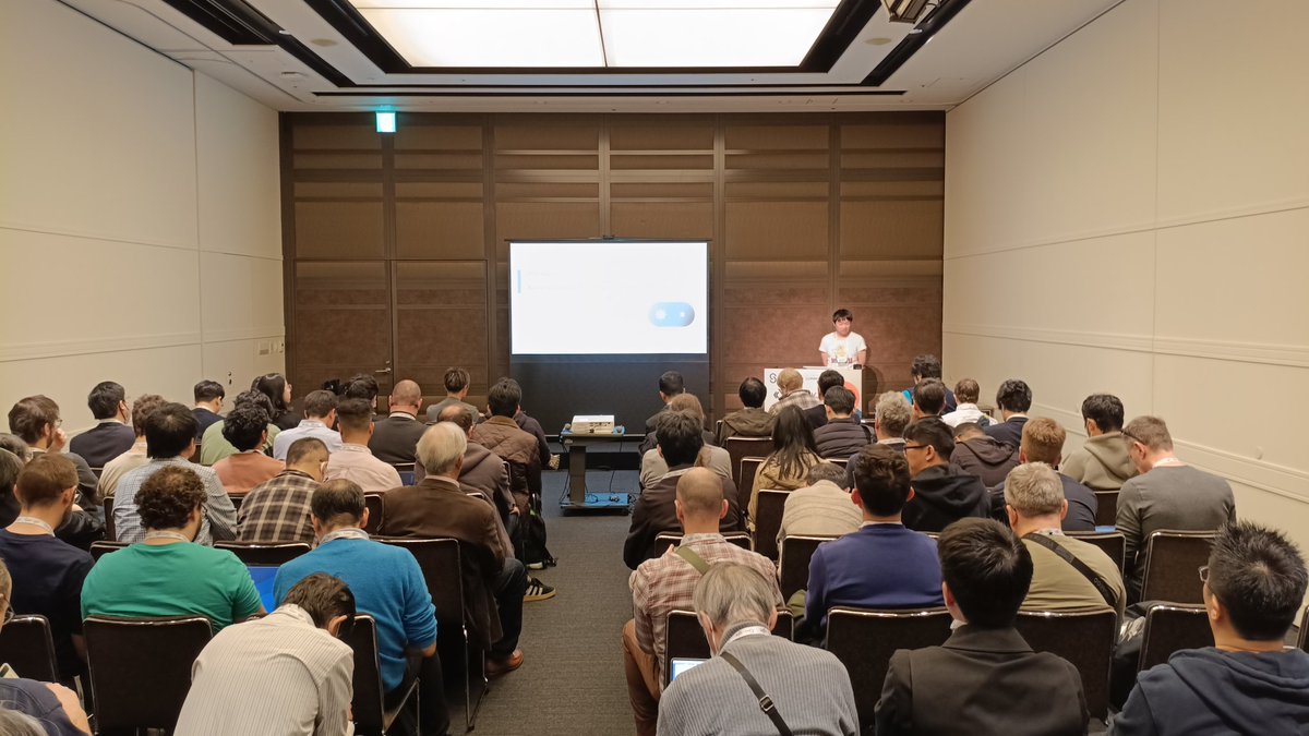 misoji_engineer's tweet image. zephrセッション2番手の、Space Entryさんです。すげー人です
#OSSJ #OSSummit
